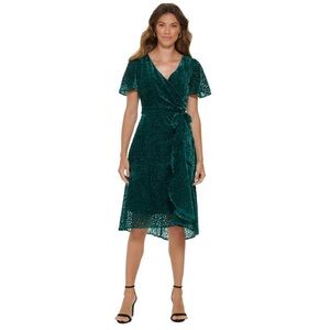 DKNY
Women's Flutter Sleeve Waist burn out Velvet Fit and Flare Dress 12 green